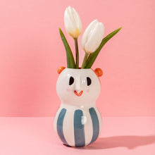 Load image into Gallery viewer, Lola / Ceramic Vase
