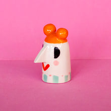 Load image into Gallery viewer, Amélia, Nosy People - Handmade Ceramic Sculpture

