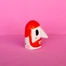 Load image into Gallery viewer, Heitor, Nosy People - Handmade Ceramic Sculpture
